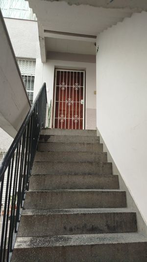 Image 6 - 929251