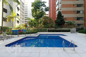 Image 41 - 929280