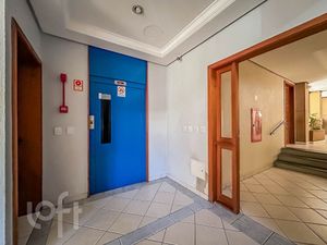 Image 39 - 929308