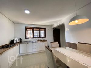 Image 12 - 929321