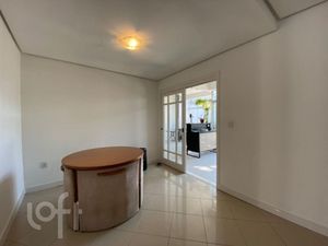 Image 7 - 929322