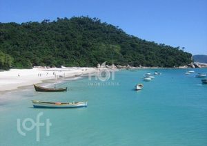 Image 17 - 929323