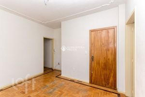 Image 4 - 929326