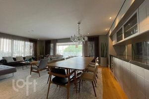 Image 3 - 929329