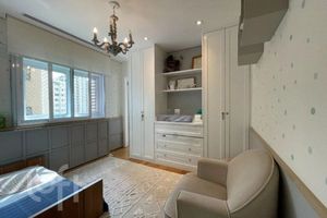 Image 15 - 929329