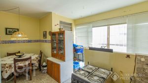 Image 8 - 929331