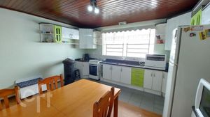 Image 4 - 929337