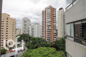 Image 42 - 929340
