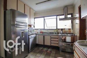 Image 30 - 929340