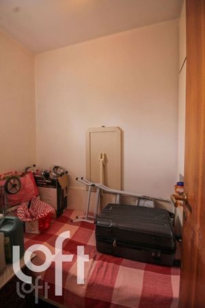 Image 35 - 929340