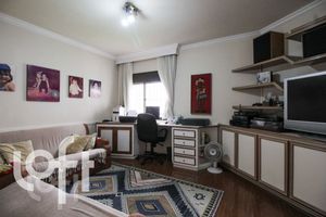 Image 39 - 929340