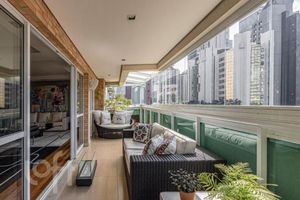 Image 4 - 929341