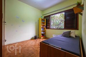 Image 11 - 929344