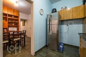 Image 8 - 929344