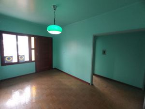 Image 1 - 929350
