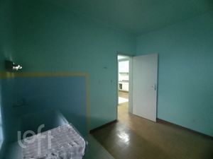 Image 8 - 929350