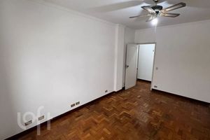 Image 21 - 929351