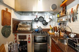 Image 34 - 929354