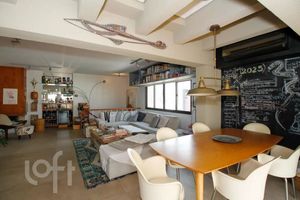 Image 35 - 929354