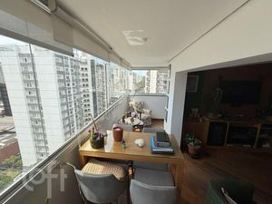 Image 4 - 929355