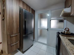 Image 4 - 929367