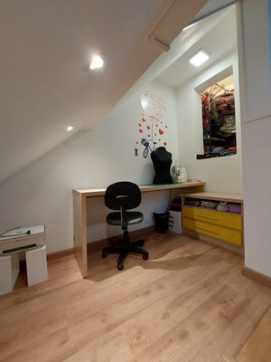 Image 23 - 929367