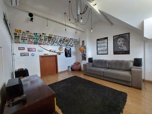 Image 10 - 929367