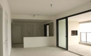Image 4 - 929368