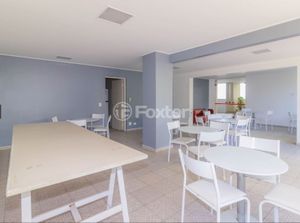 Image 3 - 929384