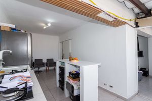 Image 4 - 929391