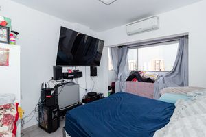 Image 9 - 929391