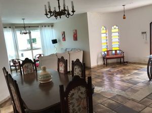Image 5 - 929395