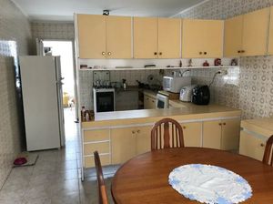 Image 18 - 929395