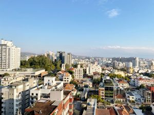 Image 9 - 929409