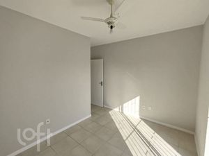 Image 6 - 929412