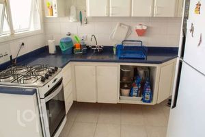 Image 10 - 929415