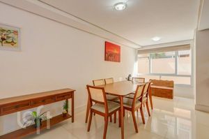 Image 35 - 929425