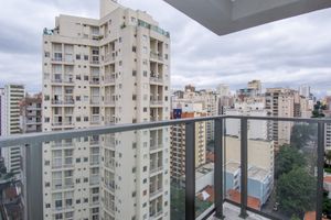 Image 17 - 929434