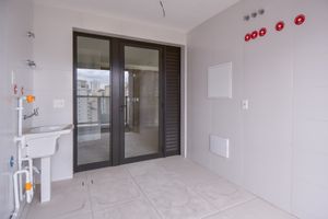 Image 42 - 929434