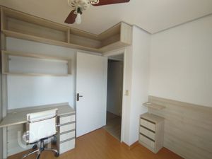 Image 8 - 929437