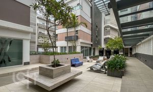 Image 7 - 929443