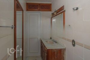 Image 31 - 929466