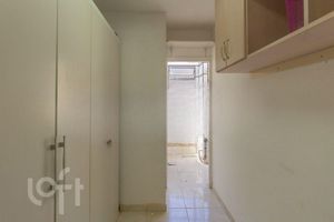 Image 39 - 929466
