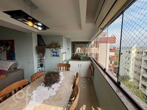 Image 2 - 929502