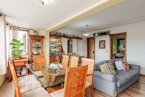 Image 6 - 929507
