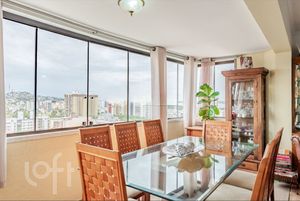 Image 7 - 929507