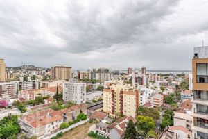 Image 8 - 929507
