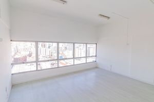 Image 1 - 929527