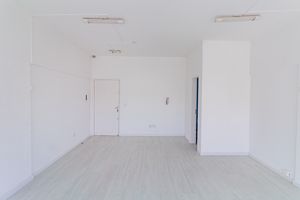Image 4 - 929527