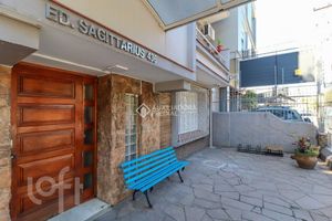 Image 5 - 929540